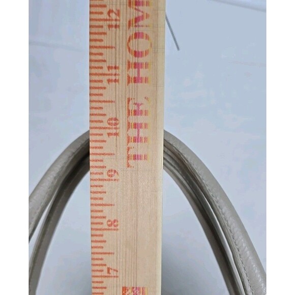 Steve Madden Faux Leather Extra Large Tote Purse Bag Beige Tan Silver Zipper - Picture 11 of 12